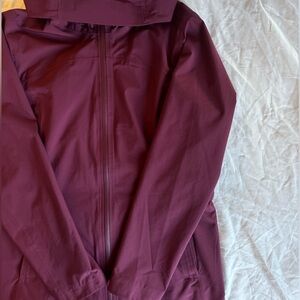 Lululemon rain rebel jacket
